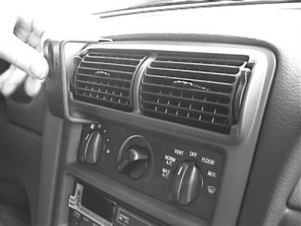 Brodit ProClip 852544 voor Ford Mustang 1995-2004 - ProClip geplaatst in het voertuig