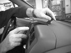 Brodit ProClip 852569 voor Nissan Xterra 2000-2001 en Nissan Frontier 1998-2001 - montagepositie op dashboard