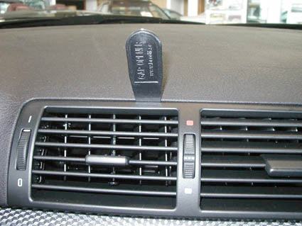Brodit ProClip 852599 voor BMW Compact 2001-2007, BMW 3-series M3 E46 1999-2005 en BMW 3-series M3 E46 1998-2004 - montagepositie op dashboard