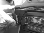 Brodit ProClip 852615 voor Chrysler LHS 1999-2004 en Chrysler 300M 1999-2004 - ProClip geplaatst in het voertuig
