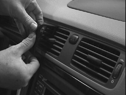 Brodit ProClip 852620 voor Volvo S80 1999-2006 - montagepositie op dashboard