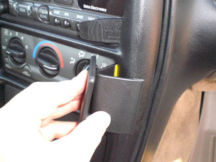 Brodit ProClip 852659 voor Chevrolet Corvette 1997-2004 - ProClip geplaatst in het voertuig