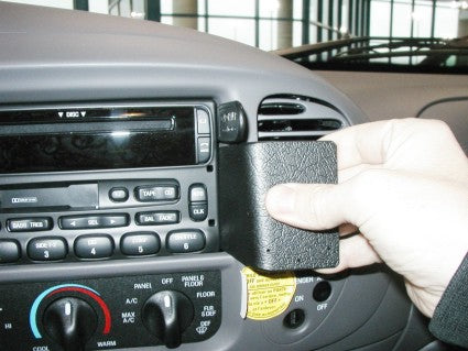 Brodit ProClip 852693 voor Ford F-Series 150 1999-2003, Ford Expedition 2000-2002 e.a. - montagepositie op dashboard