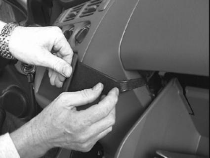 Brodit ProClip 852698 voor Honda Logo 1999-2007 en Honda HR-V 1999-2005 - ProClip geplaatst in het voertuig