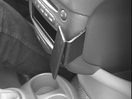 Brodit ProClip 852699 voor Toyota Yaris Verso 1999-2005 en Toyota Yaris 1999-2002 - detail van dashboardmontage