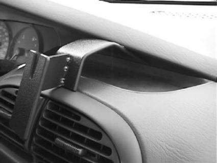 Brodit ProClip 852704 voor Chrysler Neon 2000-2002 en Dodge Neon 2000-2005 - detail van dashboardmontage