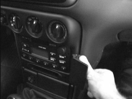Brodit ProClip 852780 voor Ford Mondeo 2000 - detail van dashboardmontage
