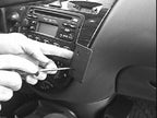 Brodit ProClip 852788 voor Ford Focus 1999-2004 - detail van dashboardmontage