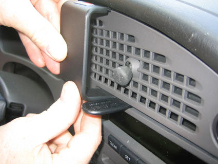 Brodit ProClip 852800 voor Saab 9-5 1998-2005 - ProClip geplaatst in het voertuig