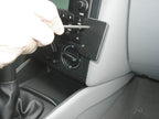 Brodit ProClip 852808 voor Volkswagen Rabbit 1999-2005, Volkswagen Jetta Wagon 2002-2004 e.a. - detail van dashboardmontage