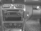 Brodit ProClip 852812 voor Mercedes Benz C-Class (180-320) 2001-2006 en Mercedes Benz C-Class (180-320) 2000-2006 - installatiepositie