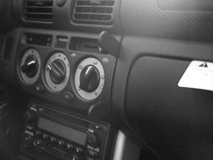 Brodit ProClip 852819 voor Toyota MR2 Spyder 2000-2005 - montagepositie op dashboard