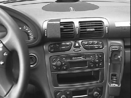 Brodit ProClip 852824 voor Mercedes Benz C-Class (180-320) 2001-2002 en Mercedes Benz C-Class (180-320) 2000-2006 - installatiepositie