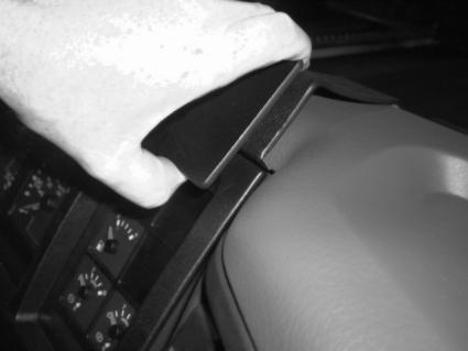 Brodit ProClip 852859 voor Volvo FL6 2000-2006 - detail van dashboardmontage