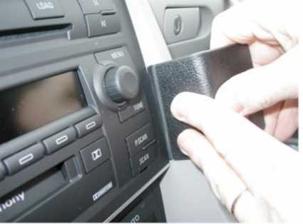 Brodit ProClip 852871 voor Audi S4 Sedan 2001-2007, Audi S4 Avant 2002-2007 e.a. - montagepositie op dashboard
