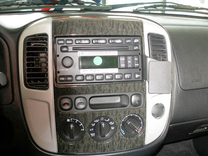 Brodit ProClip 852899 voor Ford Maverick 2001-2007 en Ford Escape 2001-2007 - installatiepositie