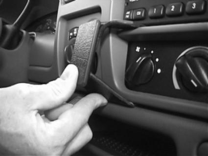 Brodit ProClip 852900 voor Ford F-Series 750 1999-2010, Ford F-Series 650 1999-2010 e.a. - detail van dashboardmontage