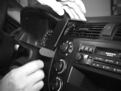 Brodit ProClip 852903 voor Acura EL 2001-2007, Honda Civic Hybrid 2003-2005 e.a. - ProClip geplaatst in het voertuig