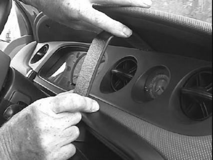 Brodit ProClip 852939 voor Daihatsu YRV 2001-2007 - detail van dashboardmontage