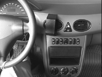 Brodit ProClip 852947 voor Mercedes Benz A-Class 2001-2004 - installatiepositie