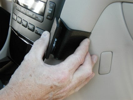 Brodit ProClip 852956 voor Lexus ES Series 2002-2006 - detail van dashboardmontage