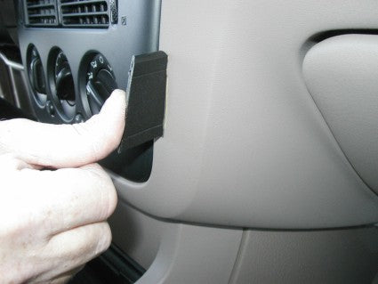 Brodit ProClip 852957 voor Ford Explorer 2002-2005 en Mercury Mountaineer 2002-2005 - ProClip geplaatst in het voertuig