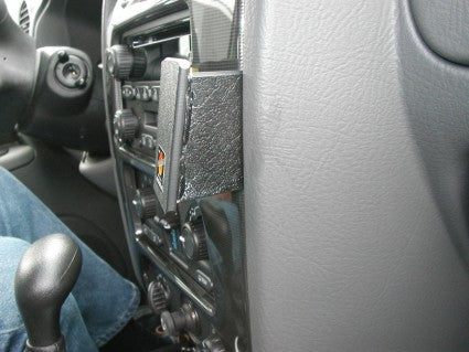 Brodit ProClip 852976 voor GMC Envoy XUV 2004-2009, GMC Envoy 2002-2010 en Isuzu Ascender 2003-2009 - detail van dashboardmontage