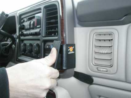 Brodit ProClip 852981 voor Cadillac EXT 2001-2006, Cadillac ESV 2003-2006 e.a. - ProClip geplaatst in het voertuig