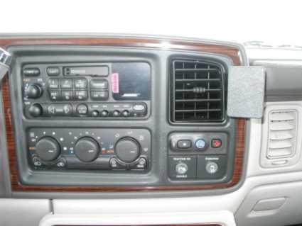 Brodit ProClip 852981 voor Cadillac EXT 2001-2006, Cadillac ESV 2003-2006 e.a. - detail van dashboardmontage