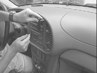 Brodit ProClip 853015 voor Saab 9-3 1998-2002 - montagepositie op dashboard