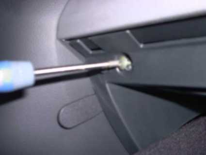 Brodit ProClip 853018 voor Nissan Primera 2002-2009 - montagepositie op dashboard
