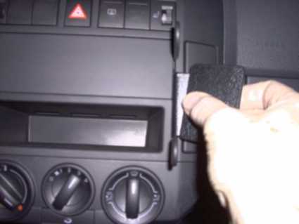 Brodit ProClip 853029 voor Volkswagen Polo 2002-2009 - montagepositie op dashboard