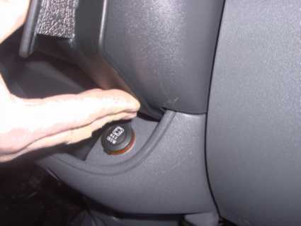 Brodit ProClip 853038 voor Citroen Jumper 2002-2006, Fiat Ducato 2002-2006 en Peugeot Boxer 2002-2006 - detail van dashboardmontage
