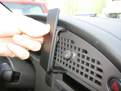 Brodit ProClip 853039 voor Saab 9-5 1998-2005 - detail van dashboardmontage