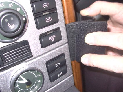 Brodit ProClip 853053 voor Land Rover Range Rover 2003-2012 en Land Rover Range Rover 2002-2012 - montagepositie op dashboard