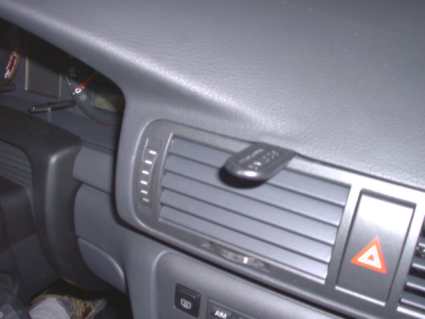 Brodit ProClip 853073 voor Skoda Superb 2002-2008 - montagepositie op dashboard