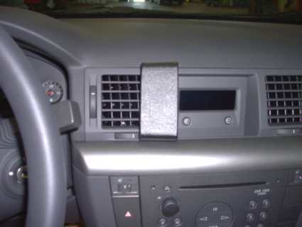Brodit ProClip 853076 voor Opel Vectra C 2002-2010 en Opel Signum 2003-2008 - installatiepositie