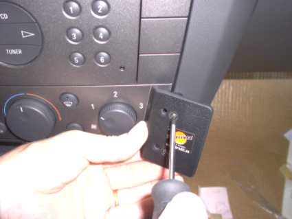 Brodit ProClip 853077 voor Opel Vectra C 2002-2010 en Opel Signum 2003-2008 - ProClip geplaatst in het voertuig