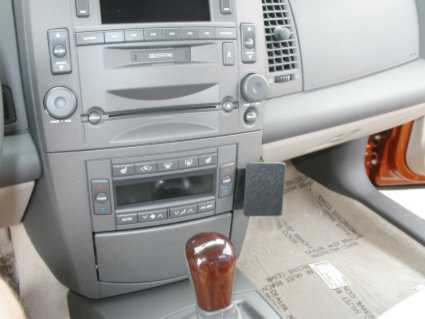 Brodit ProClip 853093 voor Cadillac SRX 2004-2006 en Cadillac CTS 2003-2007 - installatiepositie