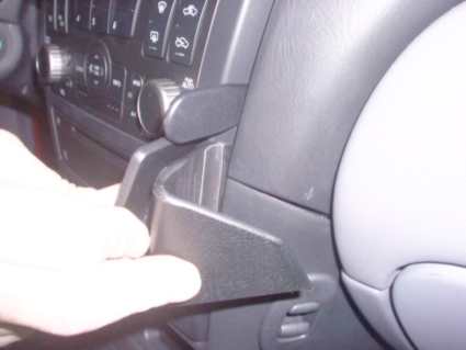 Brodit ProClip 853135 voor Nissan Almera 2003-2007 - ProClip geplaatst in het voertuig