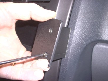 Brodit ProClip 853140 voor Hyundai Getz 2002-2005 - detail van dashboardmontage