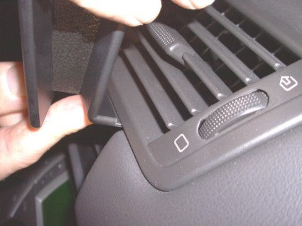 Brodit ProClip 853155 voor Citroen C8 2002-2011, Fiat Ulysse II 2002-2011 e.a. - montagepositie op dashboard