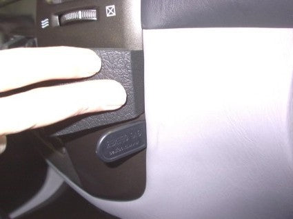 Brodit ProClip 853162 voor Toyota LandCruiser 100 2002-2007 en Toyota LandCruiser 2003-2007 - detail van dashboardmontage