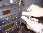 Brodit ProClip 853175 voor Kia Sorento 2002-2007 - detail van dashboardmontage