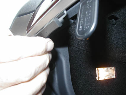 Brodit ProClip 853178 voor Volkswagen Touareg 2003-2009 en Volkswagen Touareg 2004-2010 - montagepositie op dashboard