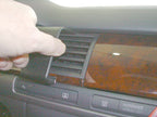 Brodit ProClip 853196 voor Audi S8 2003-2010 en Audi A8 2003-2010 - montagepositie op dashboard