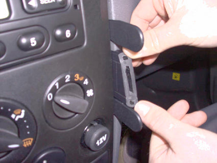 Brodit ProClip 853205 voor Ford Transit Connect 2003-2009 en Ford Tourneo Connect 2003-2009 - ProClip geplaatst in het voertuig