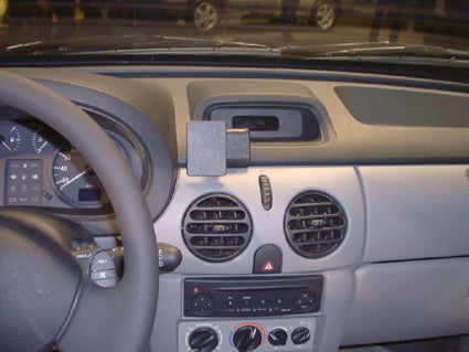 Brodit ProClip 853215 voor Nissan Kubistar 2004-2009 en Renault Kangoo 2003-2007 - installatiepositie