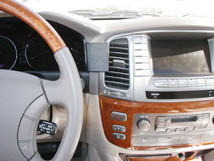 Brodit ProClip 853222 voor Lexus LX Series 2003-2007 en Toyota LandCruiser 2003-2007 - installatiepositie