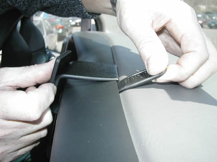 Brodit ProClip 853231 voor Chevrolet Van 2003-2007, Chevrolet Express 2003-2007 e.a. - detail van dashboardmontage